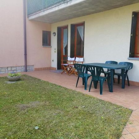 Iseolakerental - Appartamento Chiara Riva di Solto Exteriör bild