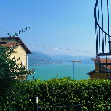 Iseolakerental - Appartamento Chiara Riva di Solto Exteriör bild